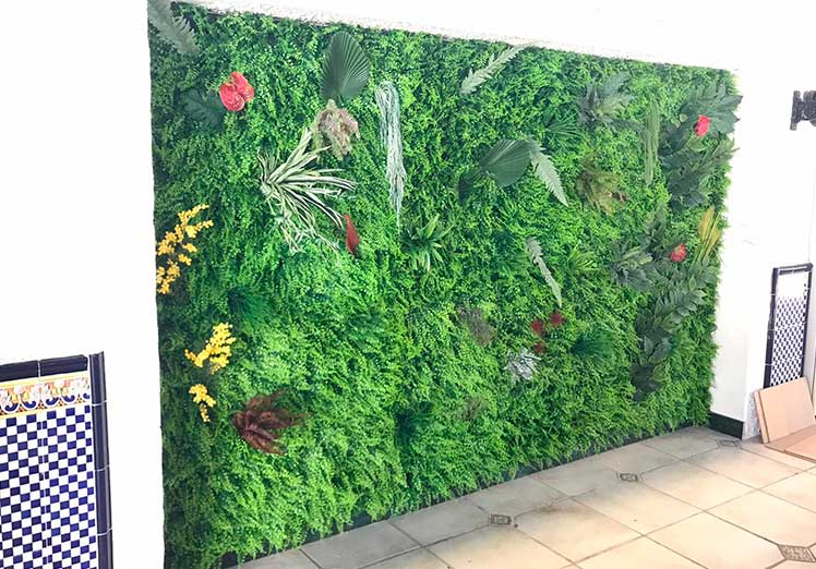 Ventajas de los jardines verticales en el mundo profesional y comercial