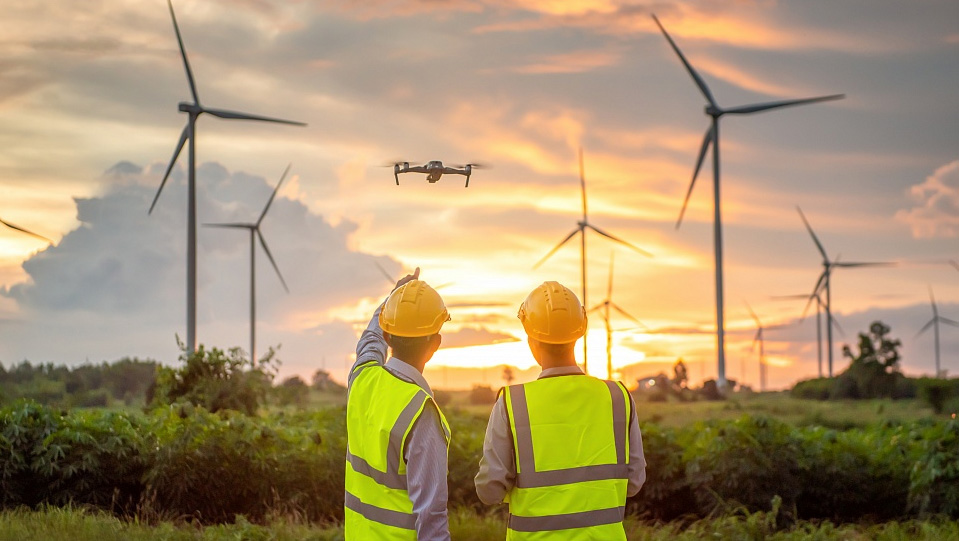 Piloto de drones y gestión aeronáutica: Un futuro en el aire